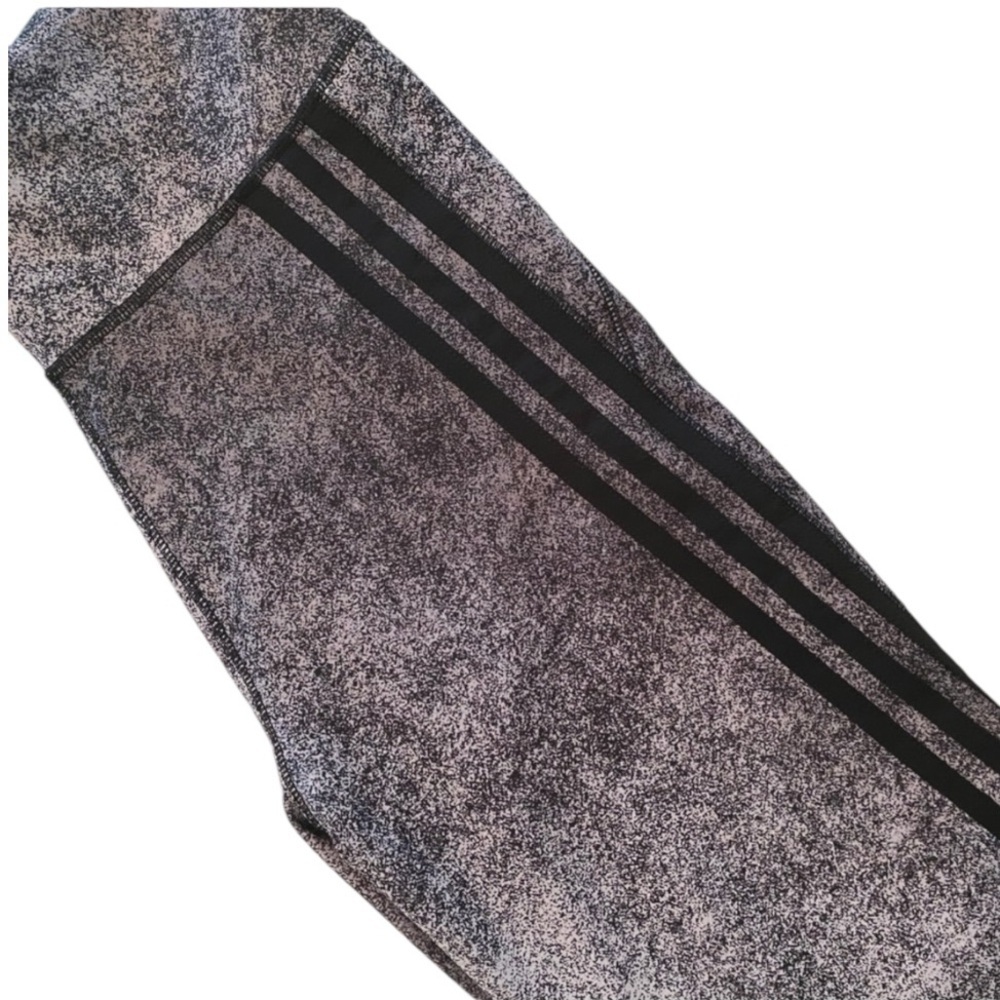 Adidas women’s full-length grey marble Grapgic leggings black 3-stripes Sz M